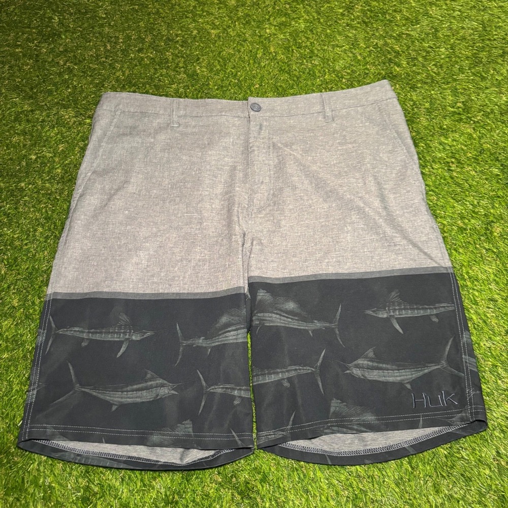Huk Performance Fishing Shorts Mens 38 Grey Black Marlin Fish Print Board Shorts